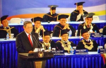 Inas Kritik SBY Terkait Ekonomi, Lah Sarjana Teknik Kok Nyinyiri Doktor Bidang Ekonomi?