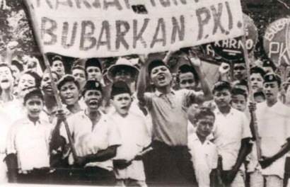 Sastra Berhutang Nyawa: Holocaust Versi Indonesia, Memori G30S/PKI