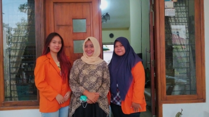 Mahasiswa KKN Universitas Internasional Semen Indonesia Menghadirkan Asosiasi UMKM Gading Emas Gresik