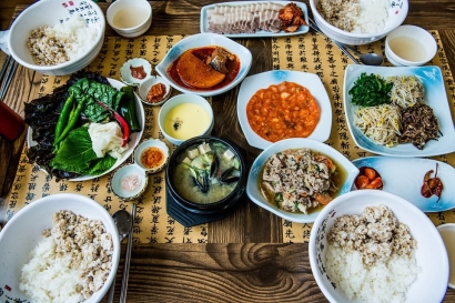 Drakor, Mukbang, dan Alasan Kita Menyukai Makanan Korea