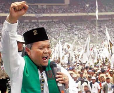 Politik Devide Et Impera Hidayat Nur Wahid dan PKS
