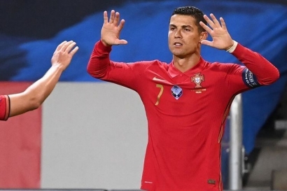 Ronaldo dan Rossi Positif Covid-19, Mengapa Atlet Justru Rentan?