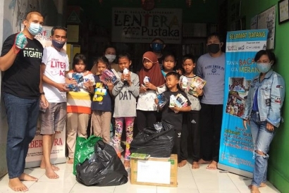 Aksi Peduli Covid-19, ILUNI 30 Donasi Buku dan Masker ke TBM Lentera Pustaka