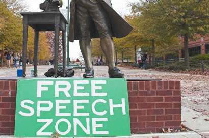 Kebebasan Berbicara Bukanlah Nilai Akademik