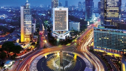 Siapa Penanggung Jawab DKI Jakarta? Bisik-bisik Undecidability dengan Pita Mobius