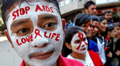 Penularan HIV/AIDS Bukan karena Hubungan (Seksual) yang Haram