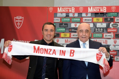 Cara AC Monza Mengadopsi Masa Lalu AC Milan