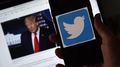 Komunikasi Politik dan Diplomasi Media Sosial Donald Trump