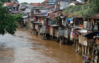 Penanganan Inovatif Pemukiman Kumuh (Slum Area) di Indonesia dengan Model  Kampung Improvement Program(KIP) dan Program Kota Hijau