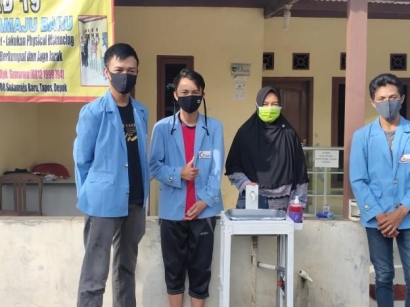 KKN STMIK Nusa Mandiri Pembuatan Alat Untuk Cuci Tangan Touchless
