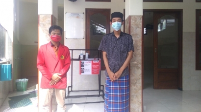 KKN Mahasiswa UNTAG Surabaya di Pondok Pesantren, Menjaga Penurunan Covid-19