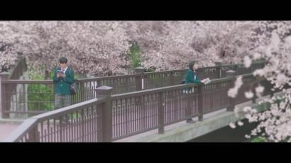Bahas Film "Kimi no Suizou wo Tabetai" Gadis Cantik yang Mengidap Sakit Keras