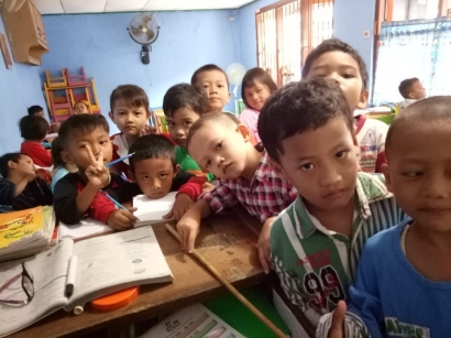 Kasih Tulus Keluarga Paulus Madur untuk Anak Kolong Jakarta