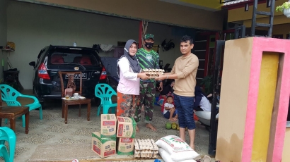 Ahmad Lembeng Bantu Warga terdampak Banjir di Langsa