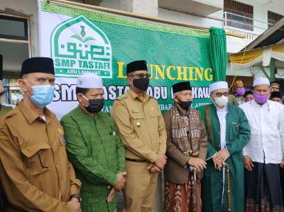 Perdana di Indonesia, Abu MUDI Launching SMP Tastafi di Dayah Abu Lamkawe