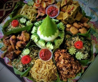 Nasi, Ayam, dan Telur sebagai Tolak Bala dan Makanan Sakral dalam Tradisi Jawa