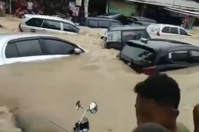 Kilas Balik Banjir Jakarta 2020, Apa yang Harus Dilakukan Jika Kendaraan Terendam Banjir?