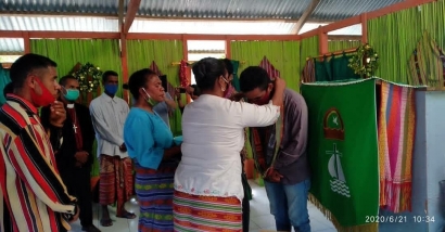 Noes Nu, Tradisi Menghapus Air Mata Pelayat Suku Dawan (Timor)