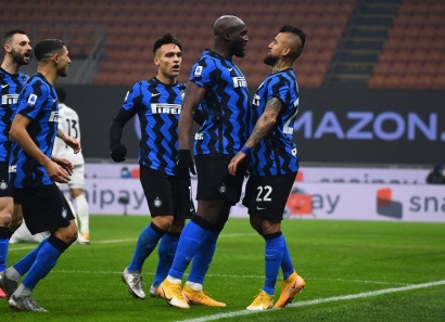 Inter Milan Main Rapi, Vidal Unjuk Gigi, Barella Tebar Aksi