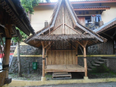 Feature Ecomuseum: Kampung Adat Cireundeu di Kota Cimahi