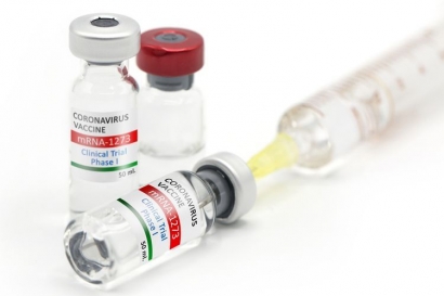 Vaksin Gratis, Vaksin Mandiri, atau Komersialisasi Vaksin?