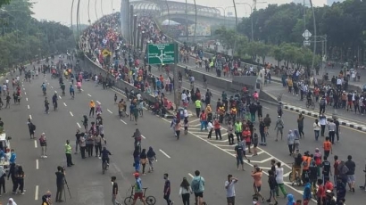 Lockdown Akhir Pekan Jakarta vs Gerakan Jateng di Rumah Saja