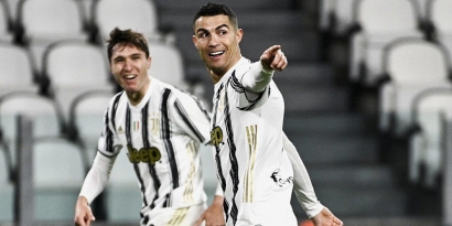 Ronaldo Pimpin Rekan-rekannya Hancurkan Serigala Roma