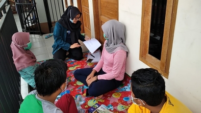 Mahasiswa KKN Undip Edukasi Penulisan Ejaan Bahasa Indonesia Siswa SMP di Depok Melalui Pembuatan Cerita Berbasis PUEBI