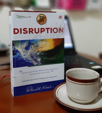 Resensi Buku: Disruption