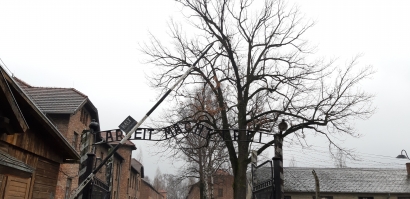 Mewujudkan Impian Masa Remaja Berkunjung ke Tempat Bersejarah Auschwitz