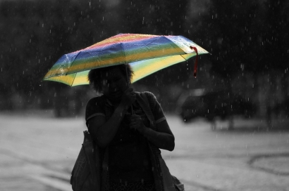 Puisi: Drama Hujan Hari Ini