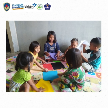 Mahasiswa KKN Upgris 2021 Ajak Anak-anak Desa Ringinharjo, Grobogan Berkreativitas
