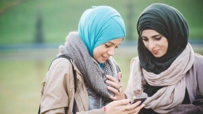 Jilbab dalam Berbagai Perspektif serta Problematikanya