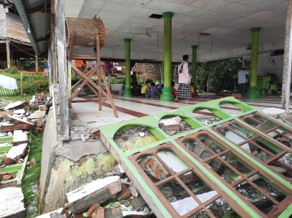Masjidku, Hancur karena Gempa 6.2 mgnitudo