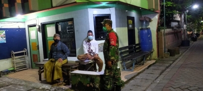 Lewat Anjangsana, TNI Rungkut Geber Sosialisasi Protokol Kesehatan