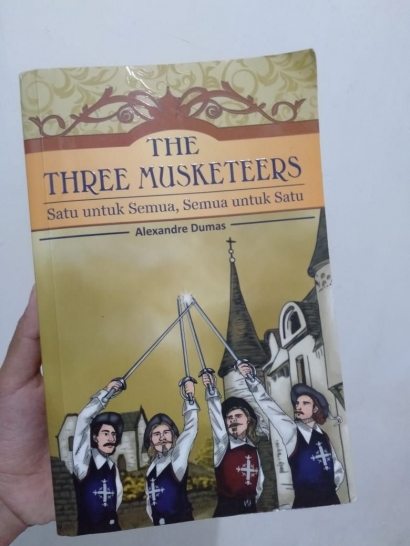 Perjalanan Panjang Bersama "The Three Musketeers"