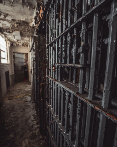 Film "Caged" yang Menceritakan Kebrutalan dalam Penjara