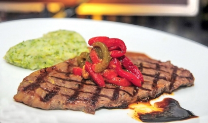 Kemahalan Beli di Resto atau Hotel, Ini Cara Bikin Steak Wagyu ala Rumahan