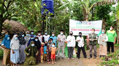 LAZ HARFA Kolaborasi bersama MTT Foundation dan Amal Terbaik Madania Bangun SAB dan MCK di Mekar Jaya, Lebak Banten