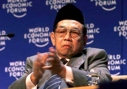 Presiden Abdurrahman Wahid dan Diplomasi Persatuan