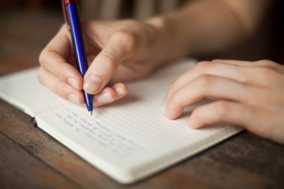 Menulis dengan Cara Sederhana, Sulitkah?