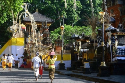 Penjor dan Pelaksanaan Hari Raya Galungan di Bali, Sebuah Catatan Ringan