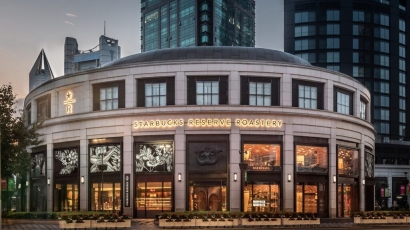 Mengunjungi Salah Satu Starbucks Terbesar di Shanghai