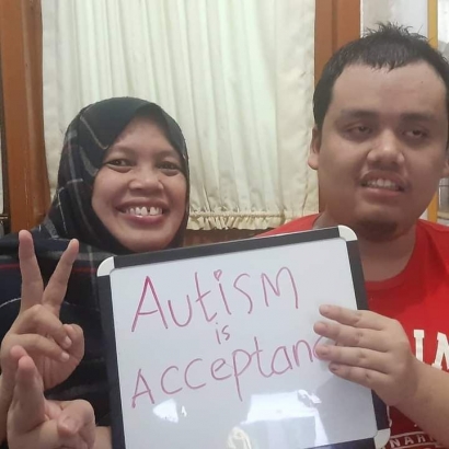 Kanker Tak Menyurutkan Langkah Eni Purnawati Kardimi Mendidik Remaja Autistik Mandiri Finansial