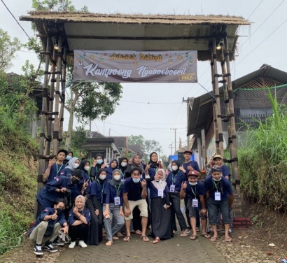 Sukses! Mahasiswa PMM-UMM bersama Karang Taruna Mengadakan Pasar Takjil di Dusun Krajan Desa Kucur