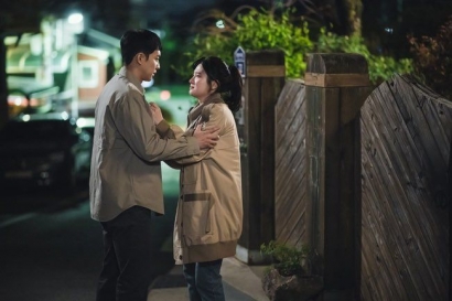 Mouse Episode 15: Nasib Cinta 'Bareum Bongyi' Terhalang Genre