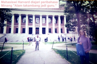 Reminisensi, Mengunjungi Universitas Harvard dan Memberikan Pembelajaran kepada Seorang Mahasiswi tentang Kearifan Indonesia