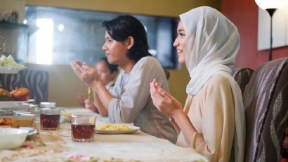 7 Ide Aktivitas Bermanfaat Saat Ramadan di Rumah Saja