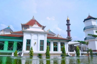Masjid di Titik 0 Palembang