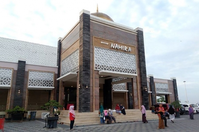 Terpesona Kiswah Ka'bah di Masjid Namira